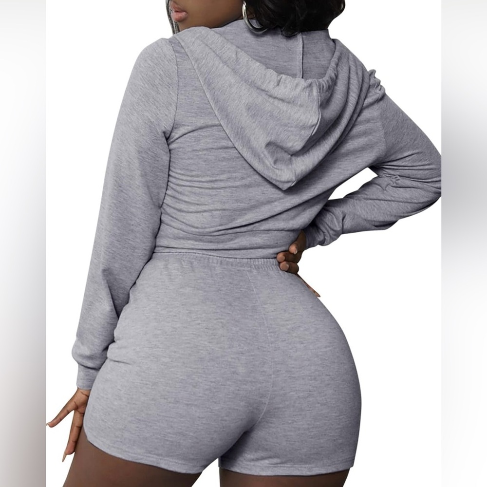 Lovely - NWT - Women's Gray Zip-Up Hoodie and Shorts Set - Picture 3 of 5